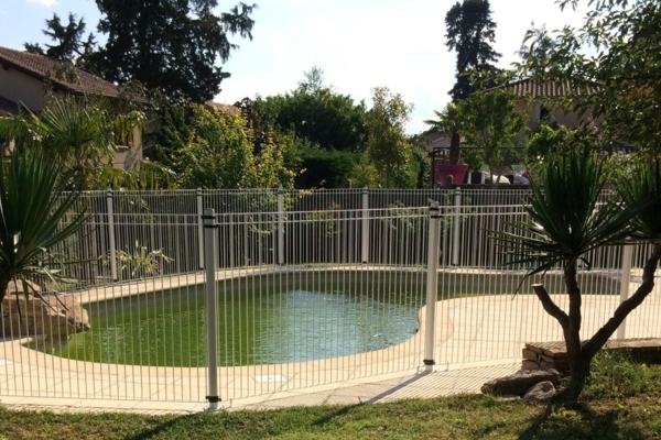 Clôture de piscine à Lyon